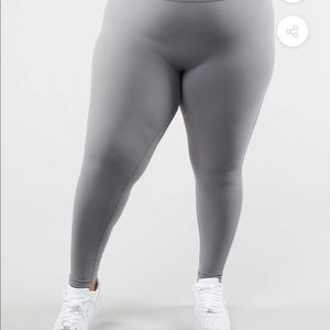 NWT in package Buff Bunny Legacy Leggings- Shaded